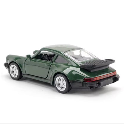 Premium Porsche 911 Turbo 1978 Diecast Technology 1:32 scale